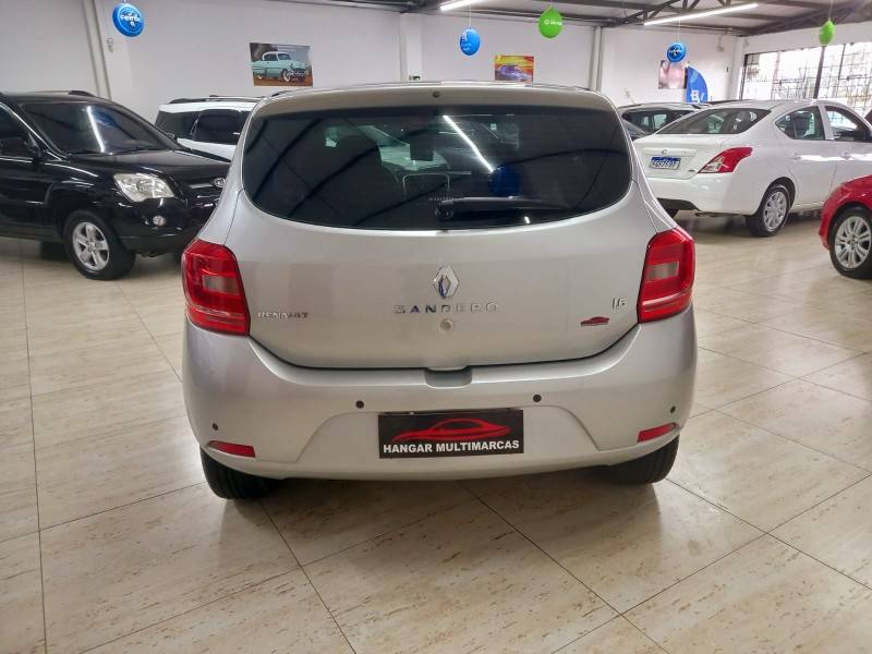 RENAULT - SANDERO - 2016/2017 - Prata - R$ 45.900,00