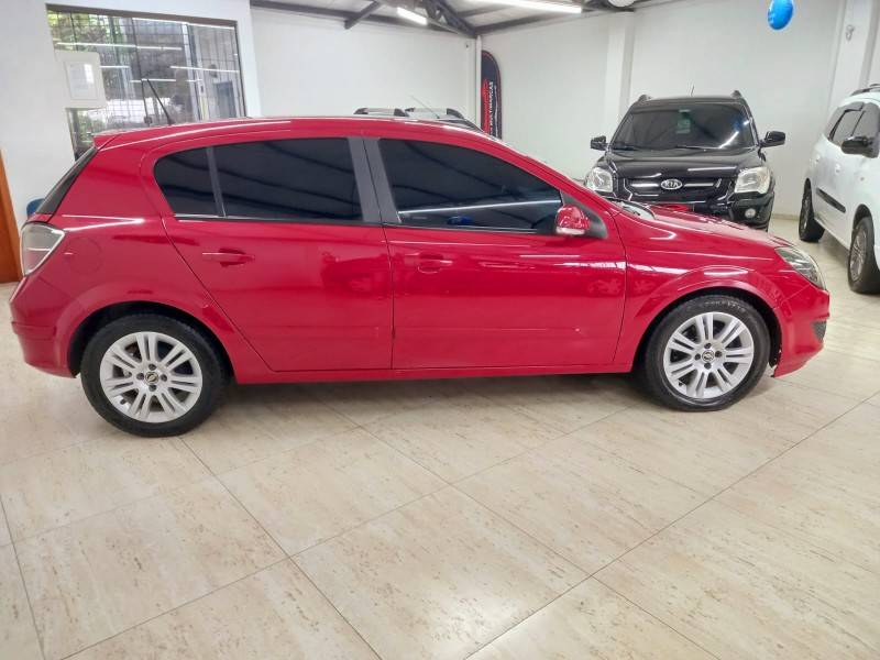 CHEVROLET - VECTRA - 2009/2009 - Vermelha - R$ 35.900,00