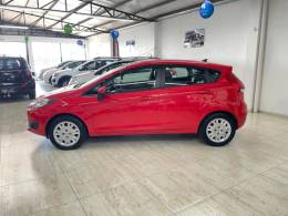 FORD - FIESTA - 2015/2016 - Vermelha - R$ 48.900,00