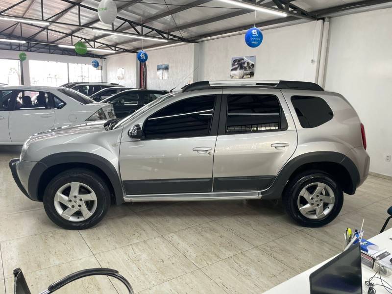 RENAULT - DUSTER - 2013/2014 - Prata - R$ 53.900,00