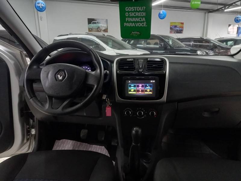 RENAULT - SANDERO - 2016/2017 - Prata - R$ 45.900,00