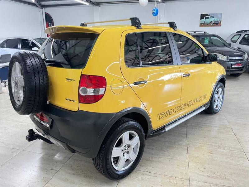 VOLKSWAGEN - CROSSFOX - 2005/2005 - Amarela - R$ 29.900,00