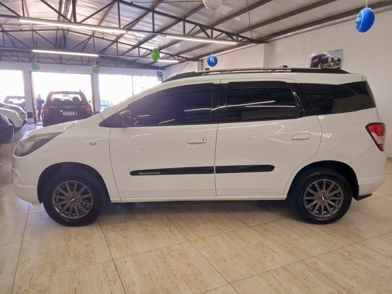 CHEVROLET - SPIN - 2013/2014 - Branca - R$ 46.900,00