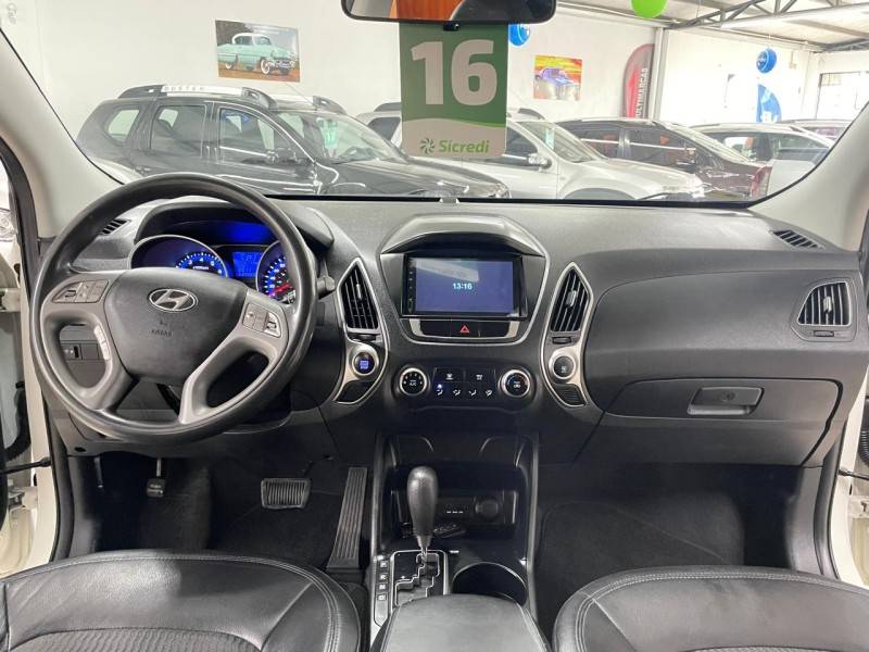 HYUNDAI - IX35 - 2015/2016 - Branca - R$ 77.900,00