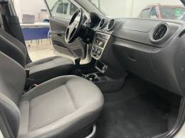 VOLKSWAGEN - VOYAGE - 2010/2011 - Prata - R$ 32.900,00