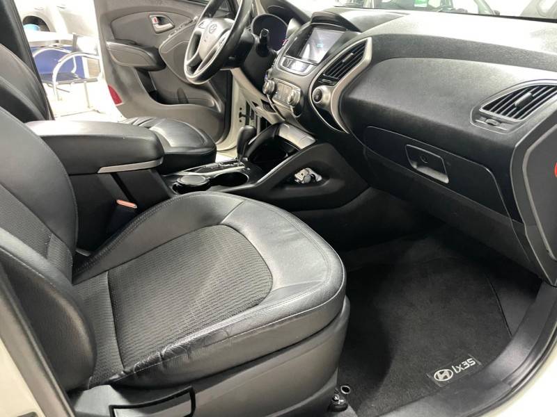 HYUNDAI - IX35 - 2015/2016 - Branca - R$ 77.900,00