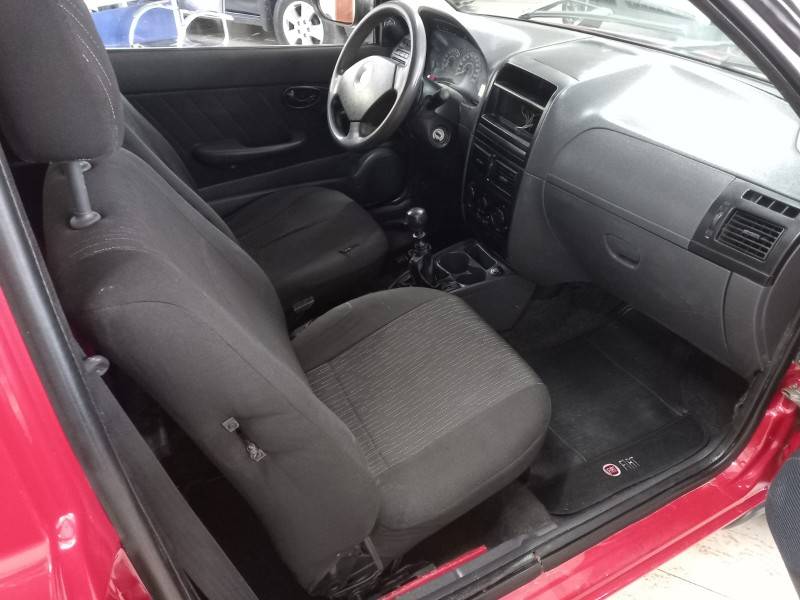 FIAT - STRADA - 2009/2010 - Vermelha - R$ 36.900,00