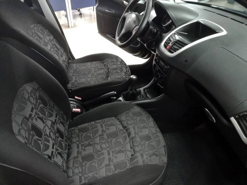 PEUGEOT - 207 - 2011/2011 - Preta - R$ 22.900,00