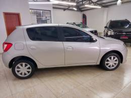 RENAULT - SANDERO - 2016/2017 - Prata - R$ 45.900,00