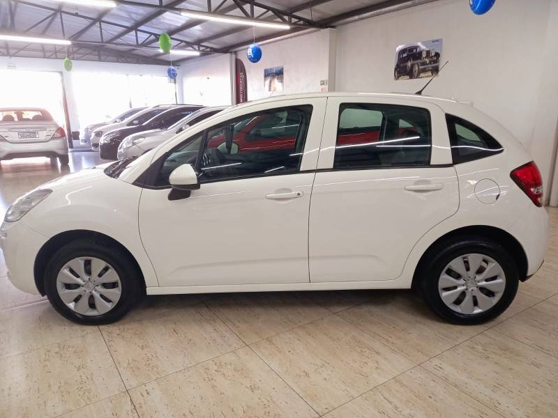 CITROËN - C3 - 2013/2014 - Branca - R$ 36.900,00