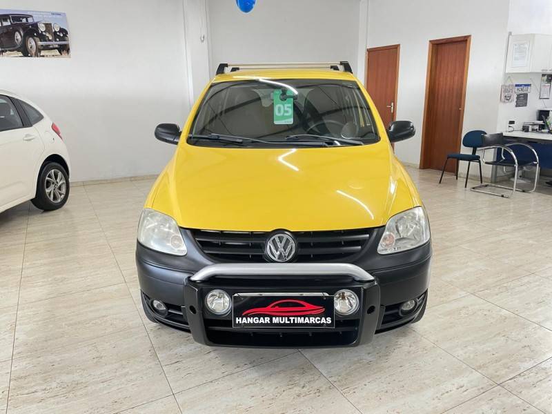 VOLKSWAGEN - CROSSFOX - 2005/2005 - Amarela - R$ 29.900,00