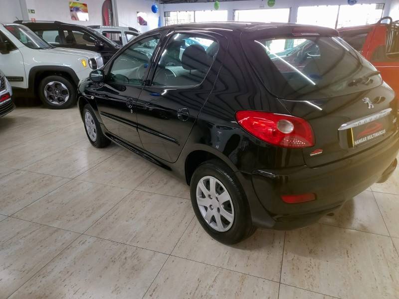 PEUGEOT - 207 - 2011/2011 - Preta - R$ 22.900,00