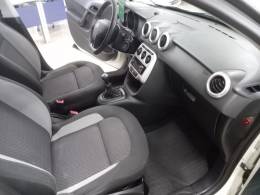 CITROËN - C3 - 2013/2014 - Branca - R$ 36.900,00