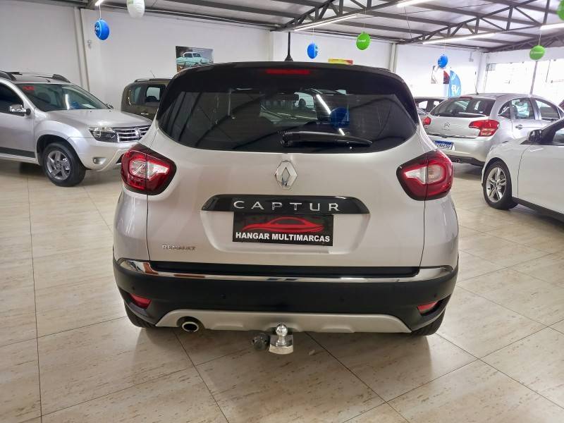 RENAULT - CAPTUR - 2018/2019 - Prata - R$ 75.900,00