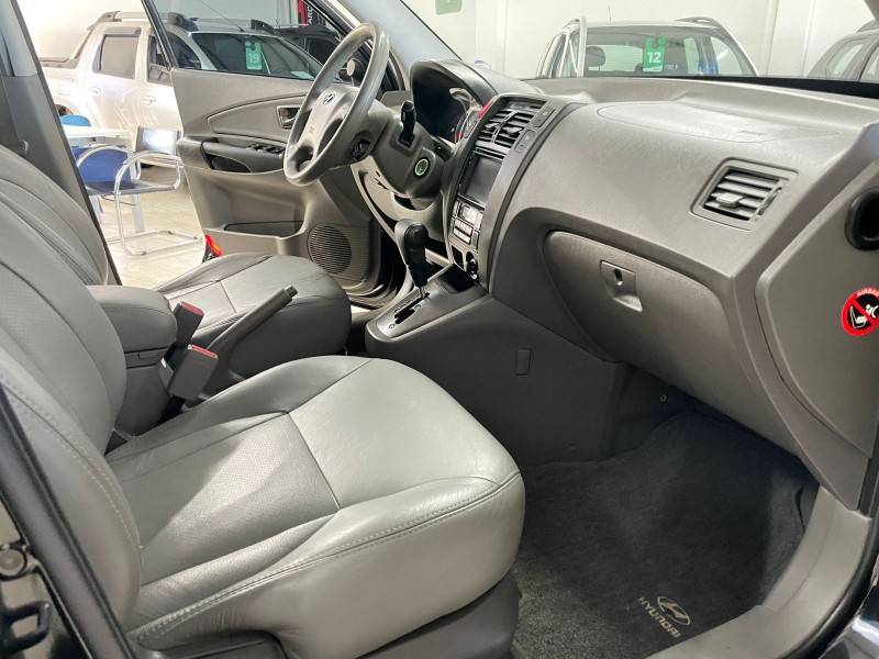 HYUNDAI - TUCSON - 2011/2012 - Preta - R$ 46.900,00