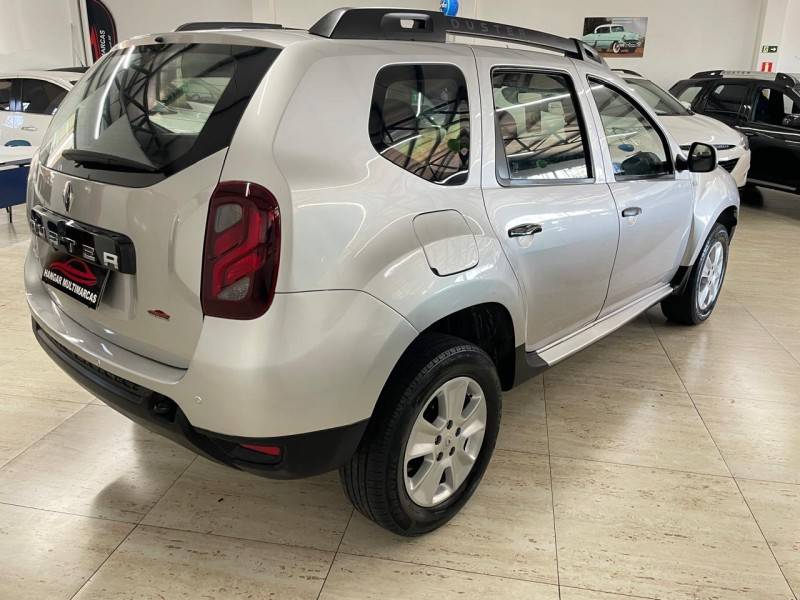 RENAULT - DUSTER - 2015/2016 - Prata - R$ 58.900,00
