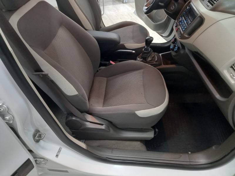 CHEVROLET - SPIN - 2013/2014 - Branca - R$ 46.900,00