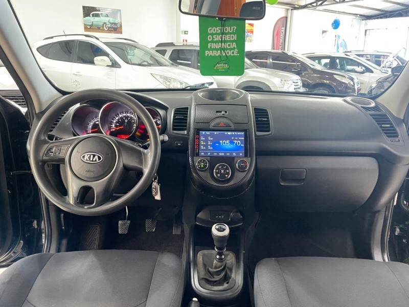 KIA MOTORS - SOUL - 2011/2012 - Preta - R$ 43.900,00
