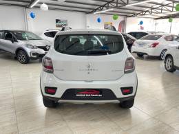 RENAULT - SANDERO - 2014/2015 - Branca - R$ 45.900,00