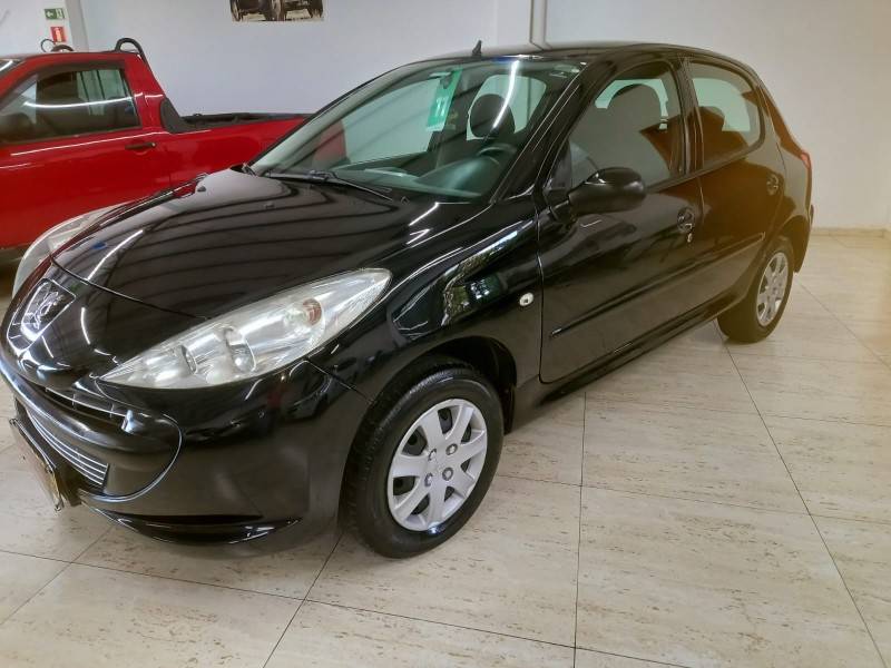 PEUGEOT - 207 - 2011/2011 - Preta - R$ 22.900,00