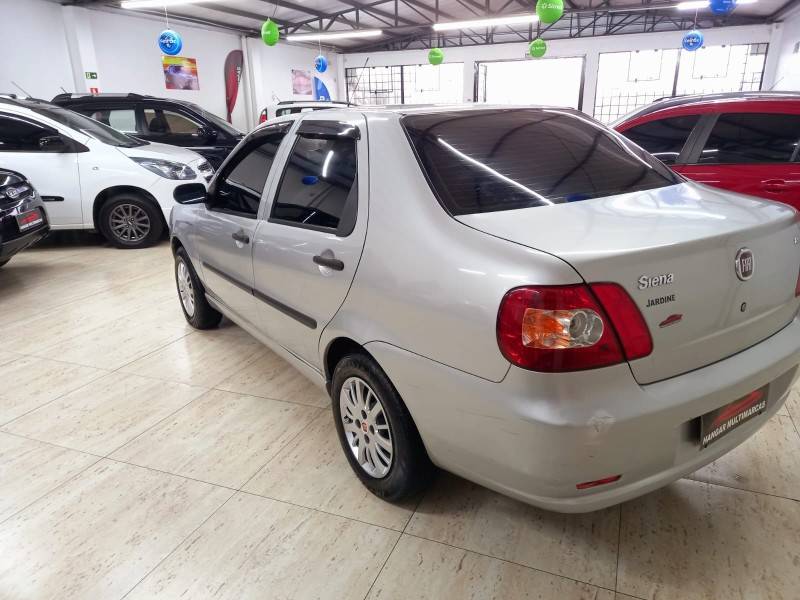 FIAT - SIENA - 2009/2010 - Prata - R$ 25.900,00
