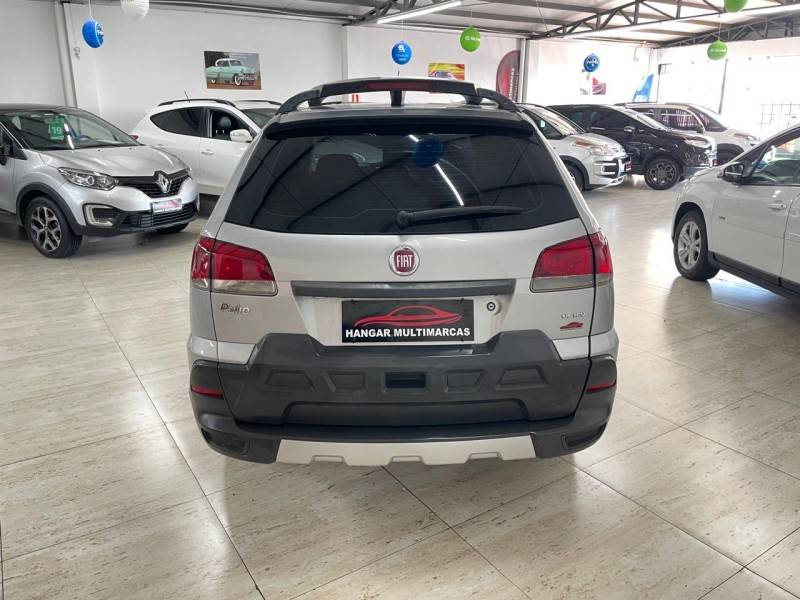 FIAT - PALIO - 2011/2011 - Prata - R$ 39.900,00