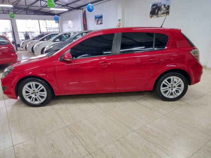 CHEVROLET - VECTRA - 2009/2009 - Vermelha - R$ 35.900,00