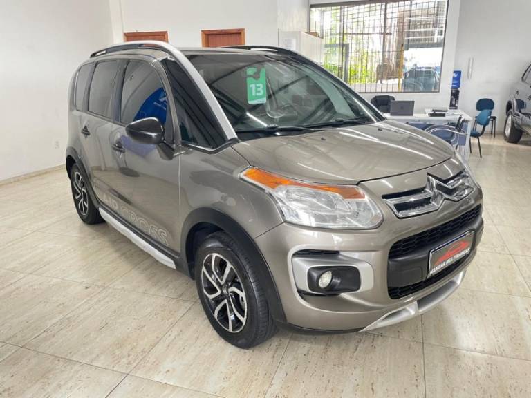 CITROËN - AIRCROSS - 2013/2013 - Cinza - R$ 39.900,00