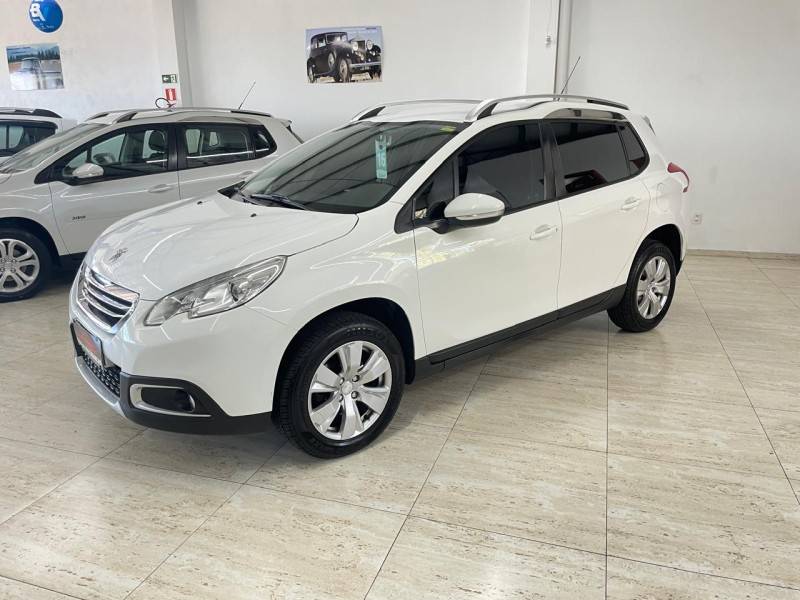 PEUGEOT - 2008 - 2015/2016 - Branca - R$ 53.900,00