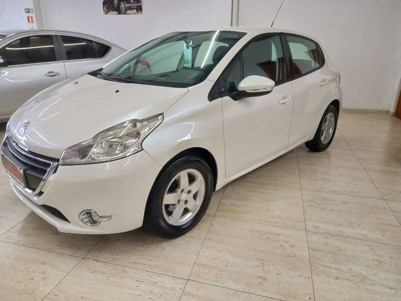 PEUGEOT - 208 - 2014/2014 - Branca - R$ 41.900,00