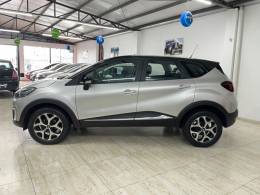RENAULT - CAPTUR - 2018/2019 - Prata - R$ 75.900,00
