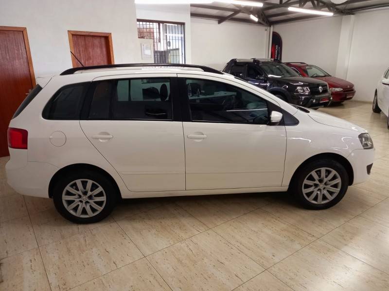 VOLKSWAGEN - SPACEFOX - 2013/2013 - Branca - R$ 42.900,00