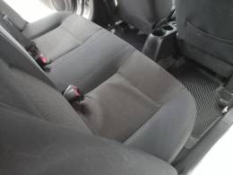 NISSAN - VERSA - 2014/2014 - Prata - R$ 42.900,00