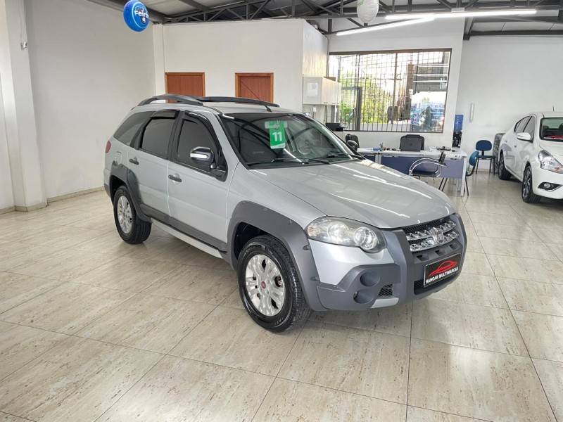 FIAT - PALIO - 2011/2011 - Prata - R$ 39.900,00