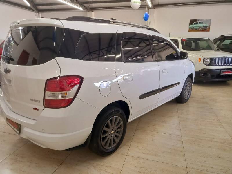 CHEVROLET - SPIN - 2013/2014 - Branca - R$ 46.900,00