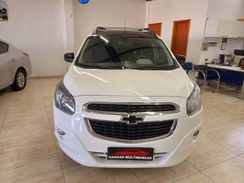 CHEVROLET - SPIN - 2013/2014 - Branca - R$ 46.900,00