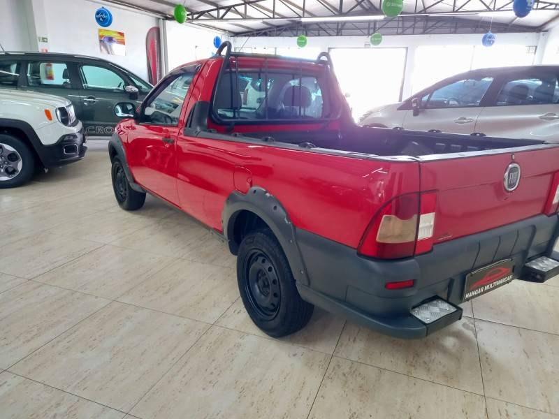 FIAT - STRADA - 2009/2010 - Vermelha - R$ 36.900,00