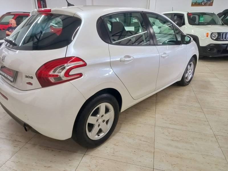 PEUGEOT - 208 - 2014/2014 - Branca - R$ 41.900,00